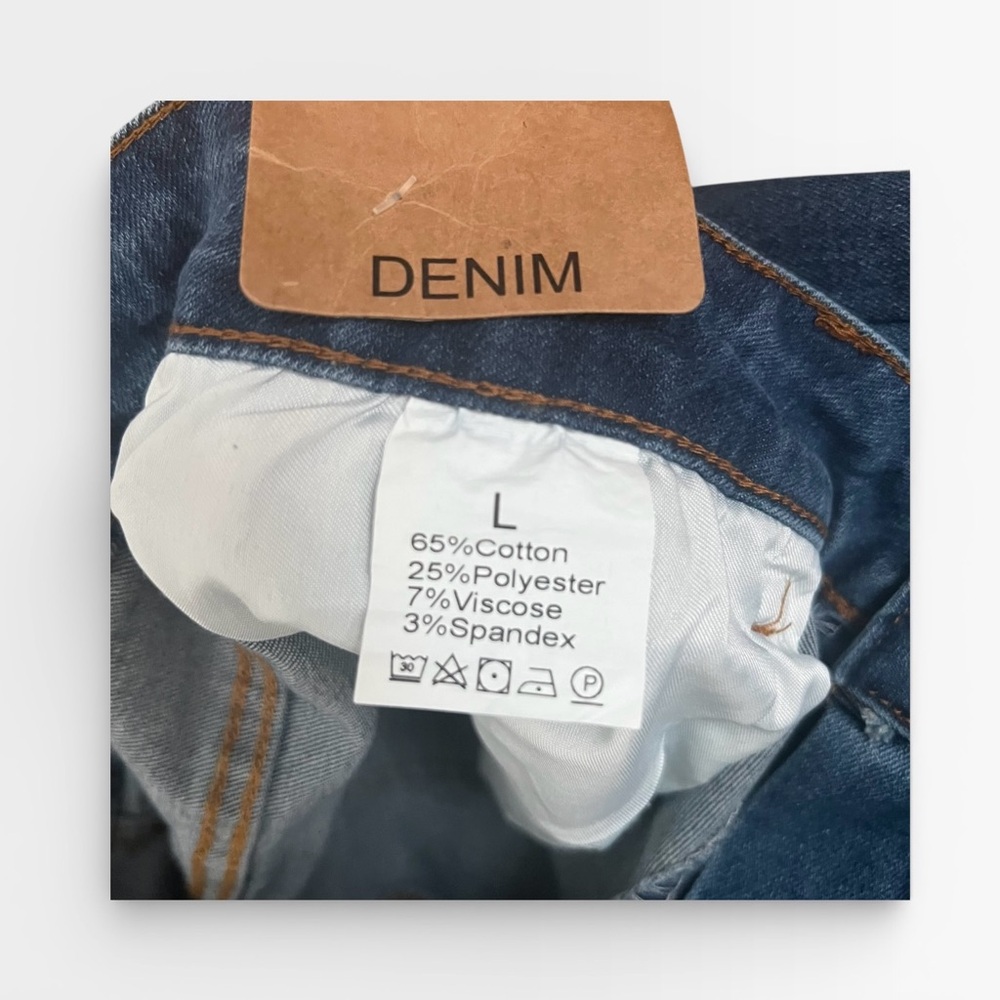 Distressed Patched Blue Jeans - Picture 4 of 6